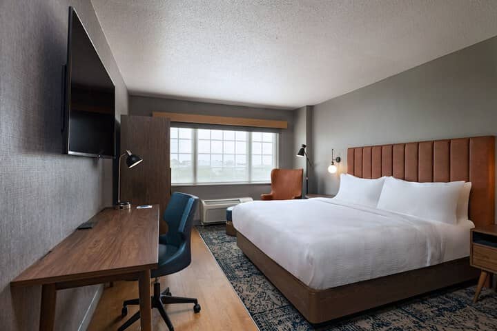 Room 6 of 20