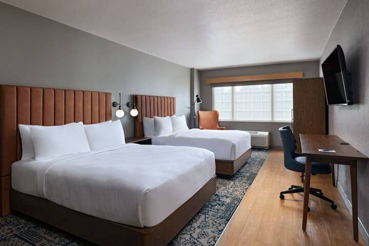 Room 3 of 20